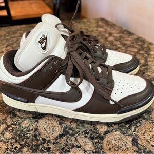 Womens Nike Dunk low twist, Phantom, Coconut Milk, and Baroque Brown, EUC
